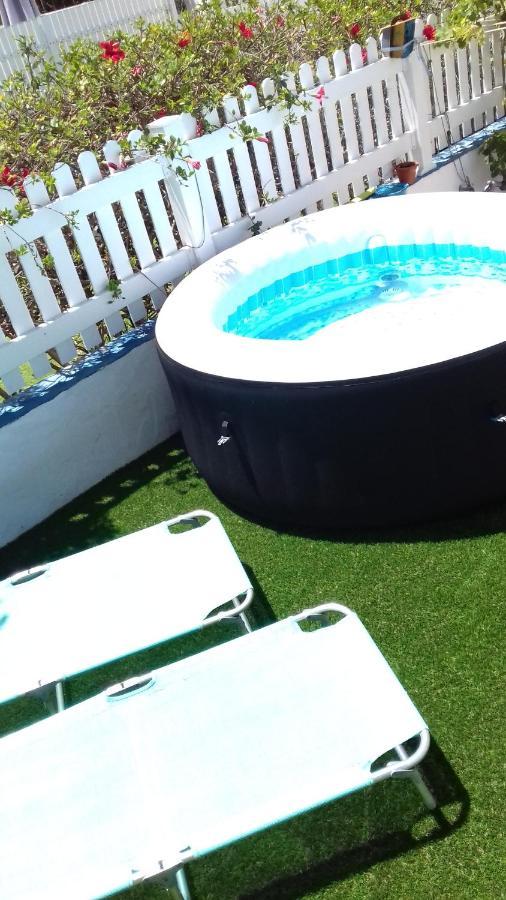 Casa Daniel - Bungalow With Jaccuzzi, Wifi, 2 Bedrooms プラヤ・デル・イングレス エクステリア 写真